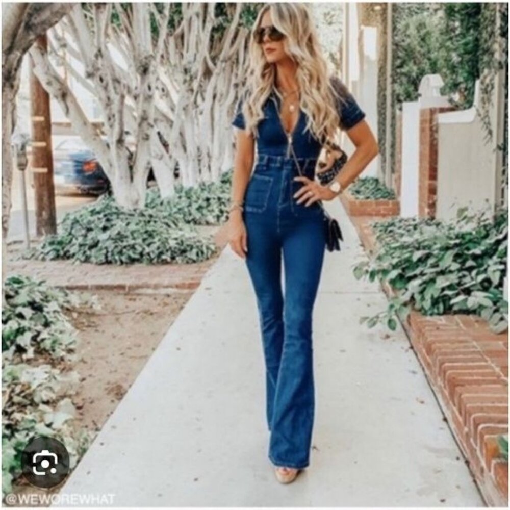 We Wore What Dark Wash Flare Denim Jumpsuit 70’s Boho Zip Up Collared Small